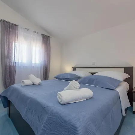 Villa Mate *